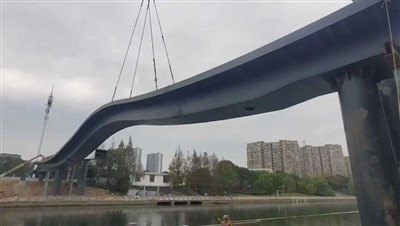 Poutre-caisson en acier